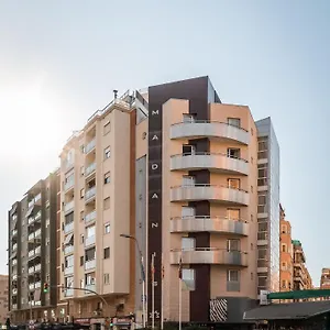 https://madanis.top-hotels-tarragona.com