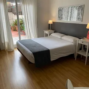  Hostal El Ninot
